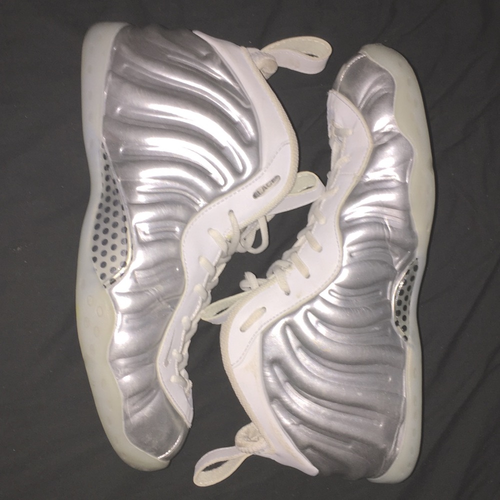 Nike Silver Foamposite W/ Offwhite Shoelaces